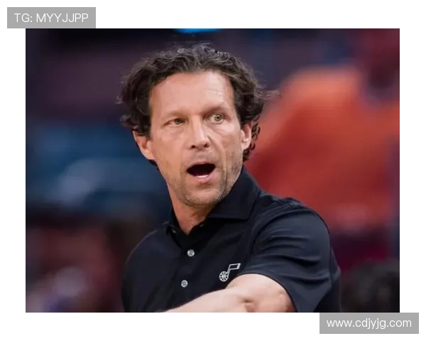 斯奈德强调球队节奏提升与阅读比赛能力进步并列联盟前三 斯奈德强调球队节奏提升与阅读比赛能力进步并列联盟前三